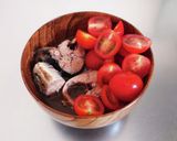 さば缶とミニトマトのかんたん味噌汁作り方1写真