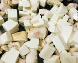 鶏肉と豆腐のサイの目炒め作り方1写真