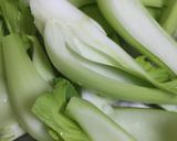 鶏とチンゲンサイのオイスターソース炒め作り方2写真