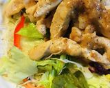 市販サラダ●鶏肉のはちみつ梅肉ソテー盛り作り方3写真