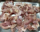 マカ入り鶏肉ときくらげの唐辛子炒め作り方1写真