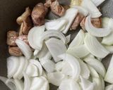 鶏もも肉の玉ねぎワイン煮作り方2写真