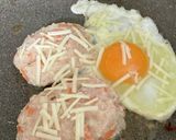 MEC鶏胸肉バーグ目玉焼きチーズ焼き作り方4写真