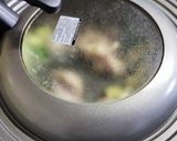 鶏ももとズッキーニのバタポン作り方2写真