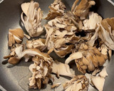 豚肉とまいたけのオイスター炒め作り方6写真