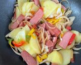 じゃがいもとスパムのマヨチーズ焼き♫作り方5写真