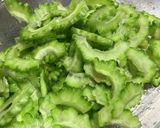 ゴーヤとサバの水煮缶☆健康夏サラダ♬作り方2写真