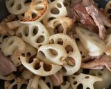 豚肉れんこん炒め作り方5写真