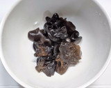 豚ロース肉と新生姜と木耳の中華炒め作り方3写真