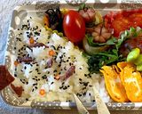 日の丸弁当でなく、ポツポツ梅干しご飯弁当作り方1写真