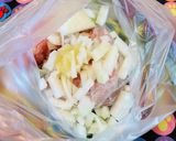 ぎゅっと手を繋いで＼ネギポン／一口水餃子作り方1写真