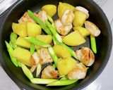 鶏じゃがの塩出汁ガリバタソテー作り方6写真