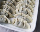 野菜たっぷり☆ジューシー焼き餃子作り方3写真