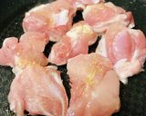 鶏もも肉のあまからチーズ炒め作り方1写真