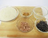 ツナと塩昆布の簡単おにぎり作り方1写真