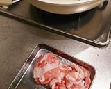 豚肉とピーマンローズマリー香る塩麹炒め作り方1写真