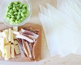 おつまみに【枝豆チーズのミニ春巻き】作り方1写真