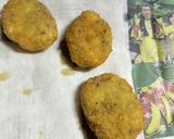 ポテトのコロッケです。赤飯を添えて作り方7写真