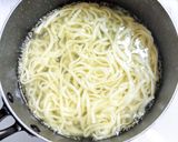 豚ひき肉とパクチーでエスニック風うどん作り方4写真