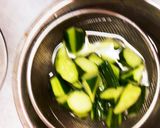 きゅうりのニンニク醤油漬け(大葉入り)作り方1写真