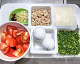 チキンとトマトと豆腐と卵の中華煮作り方1写真