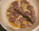 ローズマリー香る豚タン&豆苗炒め作り方4写真