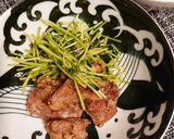 ローズマリー香る豚タン&豆苗炒め作り方11写真