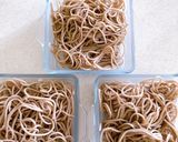 簡単すぎる蕎麦リメイク♡チーズカレー蕎麦作り方1写真