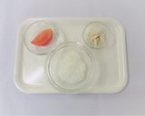 【離乳食中期】鶏ささみとトマトのおかゆ作り方1写真