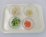 【離乳食完了期】鶏ささみと野菜のごま和え作り方2写真