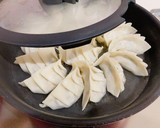 夏にさっぱり！梅と大葉のギョーザ作り方4写真