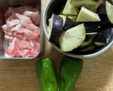 豚と茄子の味噌ピリ辛炒め作り方1写真