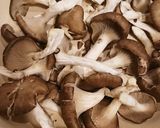 ピーマンとヒラタケの塩昆布炒め作り方1写真