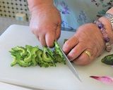 梅とゴーヤのサラダ作り方1写真
