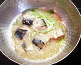 サバ缶とパクチーのかんたん味噌汁作り方3写真
