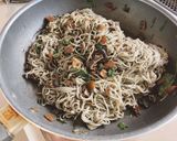 イカ墨じゅーしぃーでソーミンタシヤー作り方5写真
