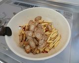 さつまいもとごぼうのごまみそ炒め作り方5写真