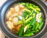 ヘルシー筋肉！風邪にも！鶏団子と葱の鍋！作り方4写真
