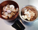 酒粕とシーフードミックスのかんたん味噌汁作り方1写真