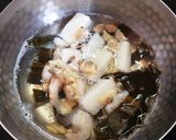 酒粕とシーフードミックスのかんたん味噌汁作り方4写真