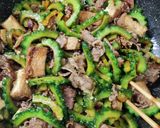 牛肉とゴーヤの甘辛ヨシダソース炒め作り方6写真