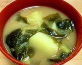 味噌汁　ねぎとわかめとじゃが芋作り方5写真
