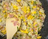 はちみつ梅のオリーブオイル漬梅炒飯作り方6写真