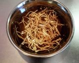 切り干し大根と豚肉の具だくさん味噌汁作り方1写真