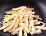 フライパン✙蓋➡スイカ皮食べる❣蒸し炒め作り方6写真