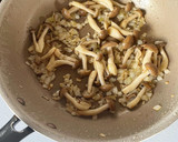 ☆簡単☆きのこと玉ねぎの和風ソースチキン作り方3写真