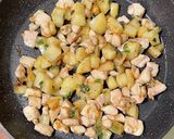 息子が作る…♡じゃが芋チキンゴロゴロ炒め作り方7写真