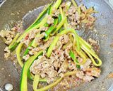 豚肉とズッキーニのピリ辛オイスター炒め作り方6写真