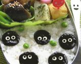 簡単まっくろくろすけのお弁当（キャラ弁）作り方4写真