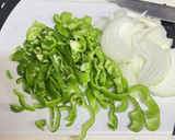 簡単♫豚肉とピーマンと玉ねぎの味噌炒め作り方3写真
